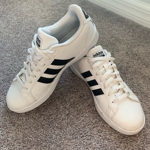 Adidas Sneakers